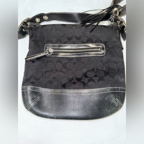 Vintage Coach Black Leather Shoulder Bag